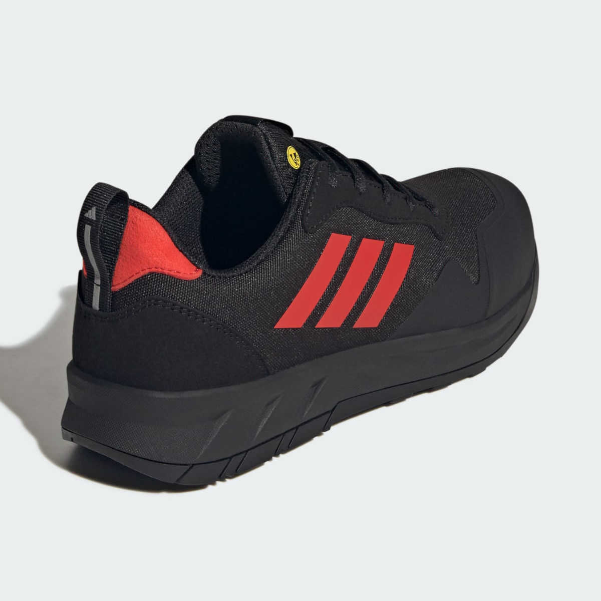 adidas ARGARO W Rückansicht mit reflektierender Fersenschlaufe