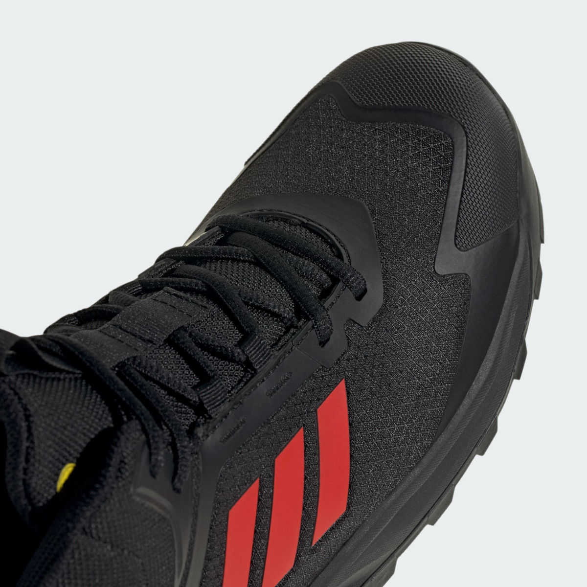 adidas TORAVA MID Black Red mit Fiberglas Zehenschutzkappe