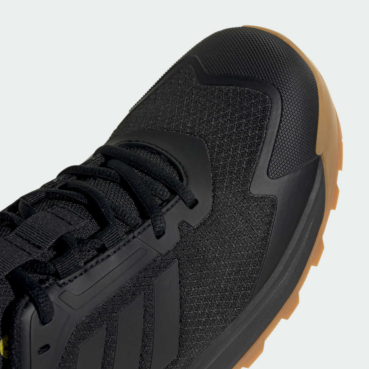 adidas TORAVA Sicherheitsschuh black/natural – Schnürung mit Gurtband-Ösen