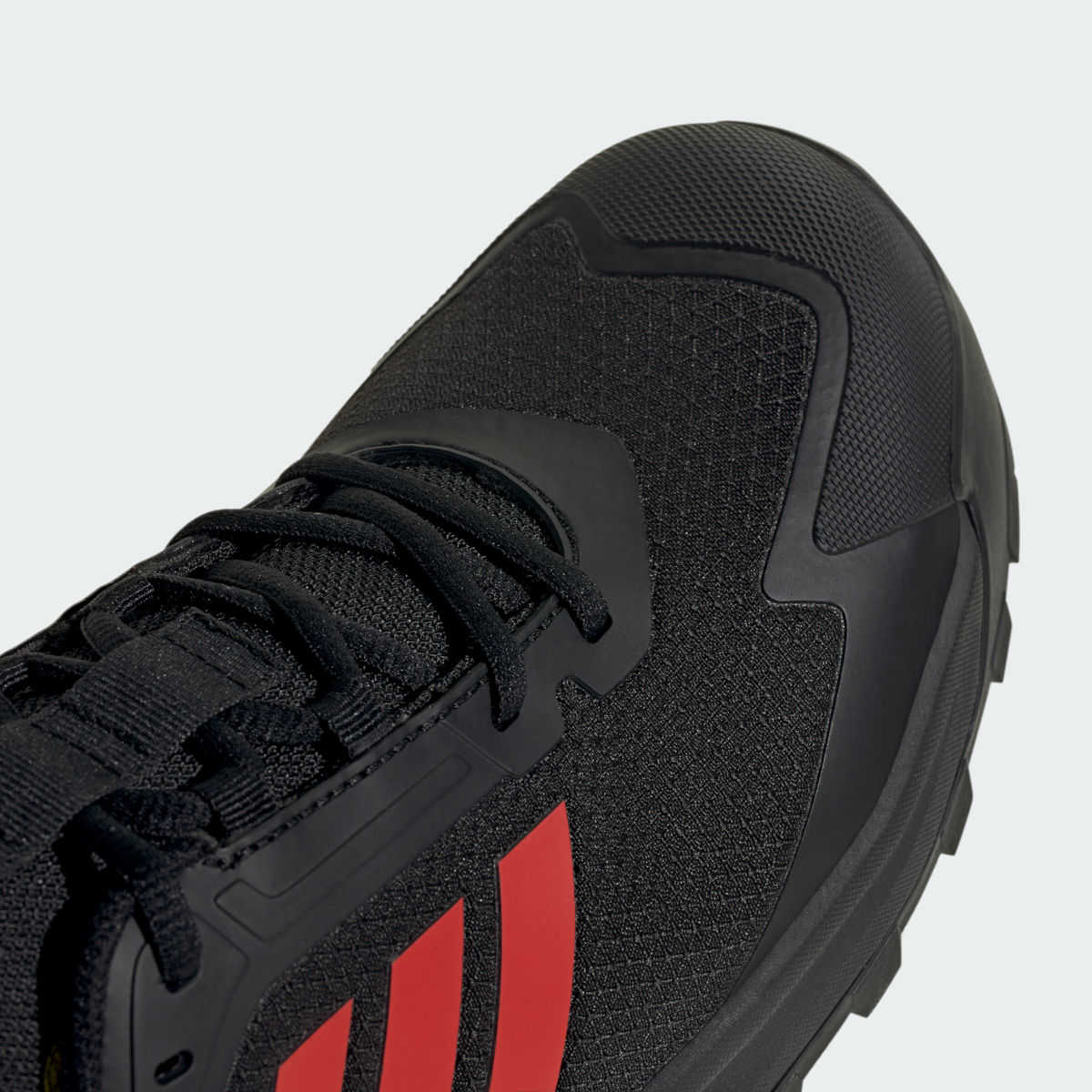 adidas TORAVA Sicherheitsschuh – Schnürung mit Ösen im Detail