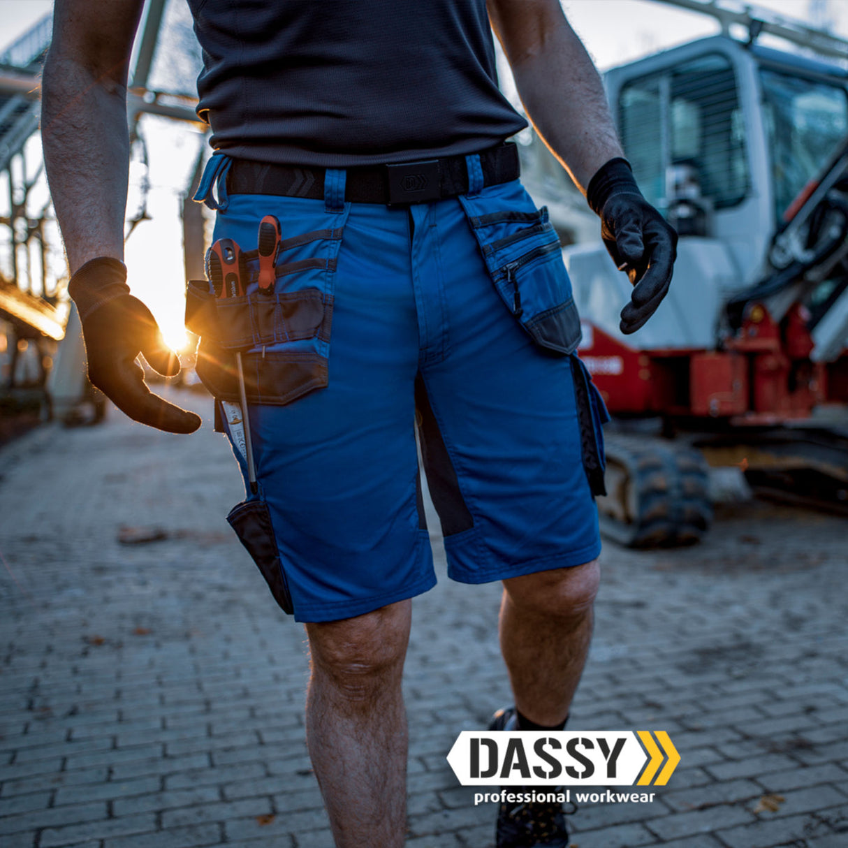 DASSY® TRIX MULTITASCHEN-SHORT MIT STRETCH