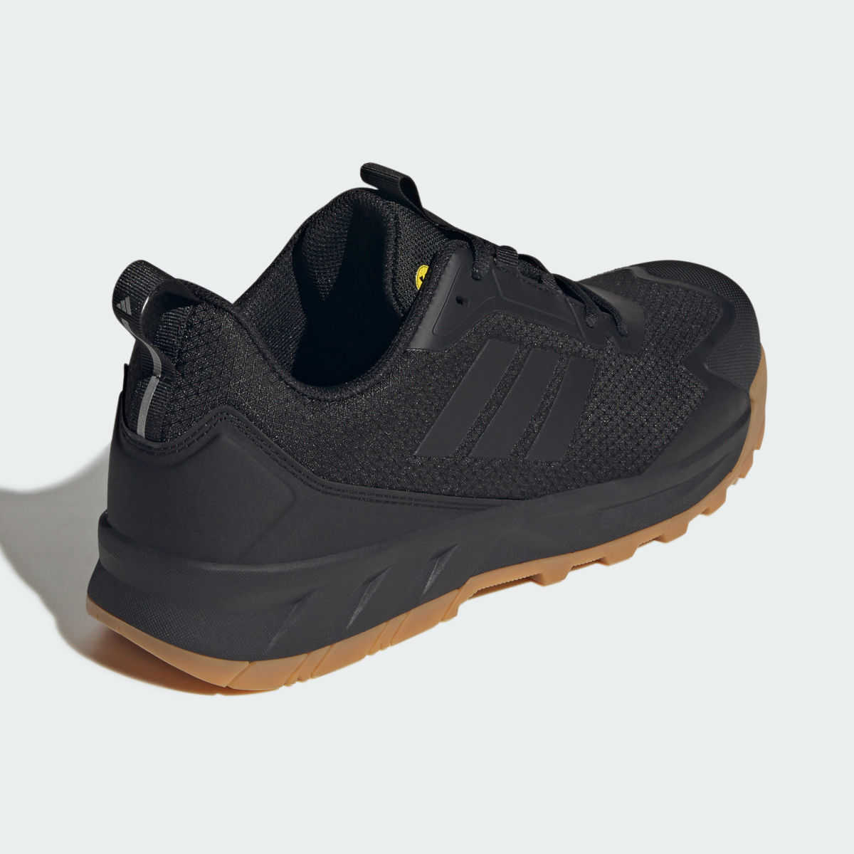 adidas TORAVA S3S-ESD Halbschuh – reflektierende Fersenschlaufe im Detail