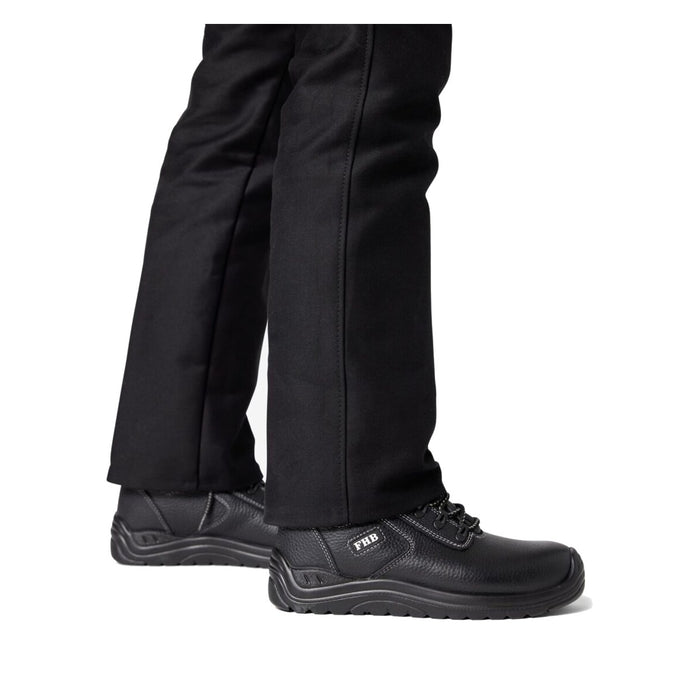 FHB Wilfried 83962 Dachdeckerschuhe schwarz – Seitenansicht am Fuß
