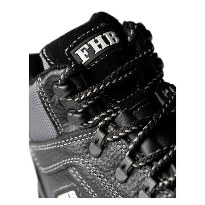 FHB Wilfried 83962 Dachdeckerschuhe schwarz – Detail von Schnürung und Schaft
